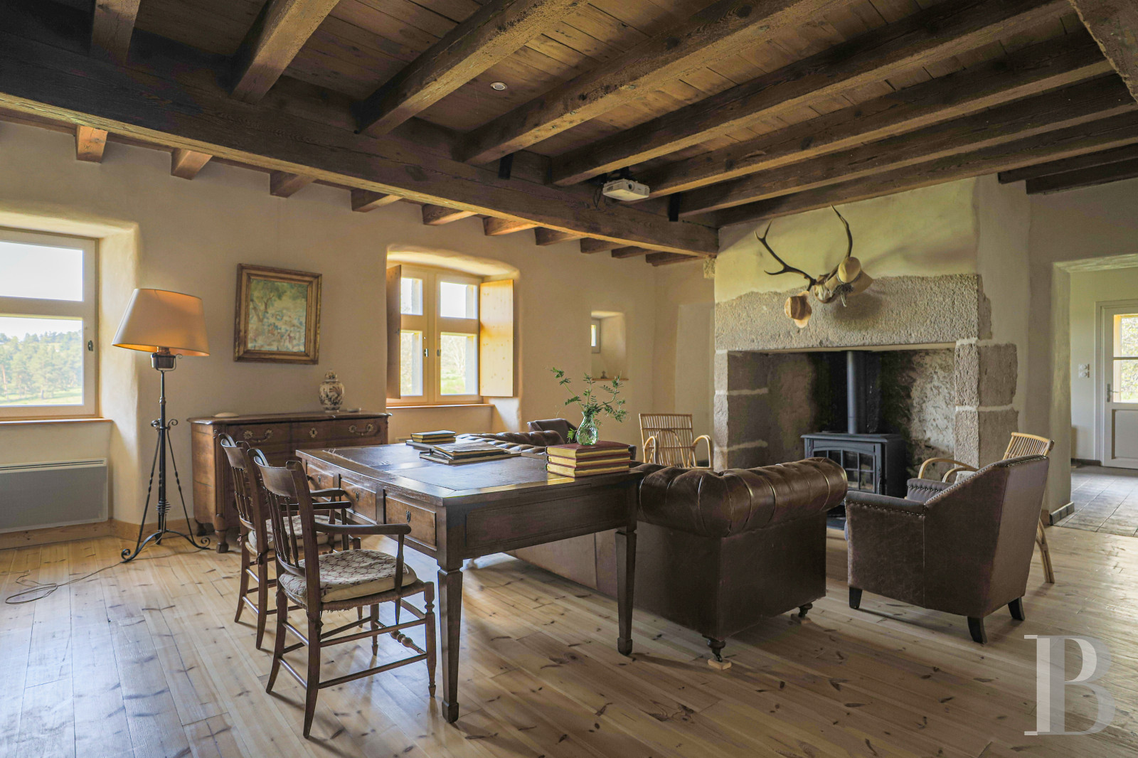 An old farm and dovecote in Lozère, at the entrance to the Aubrac plateau - photo  n°8